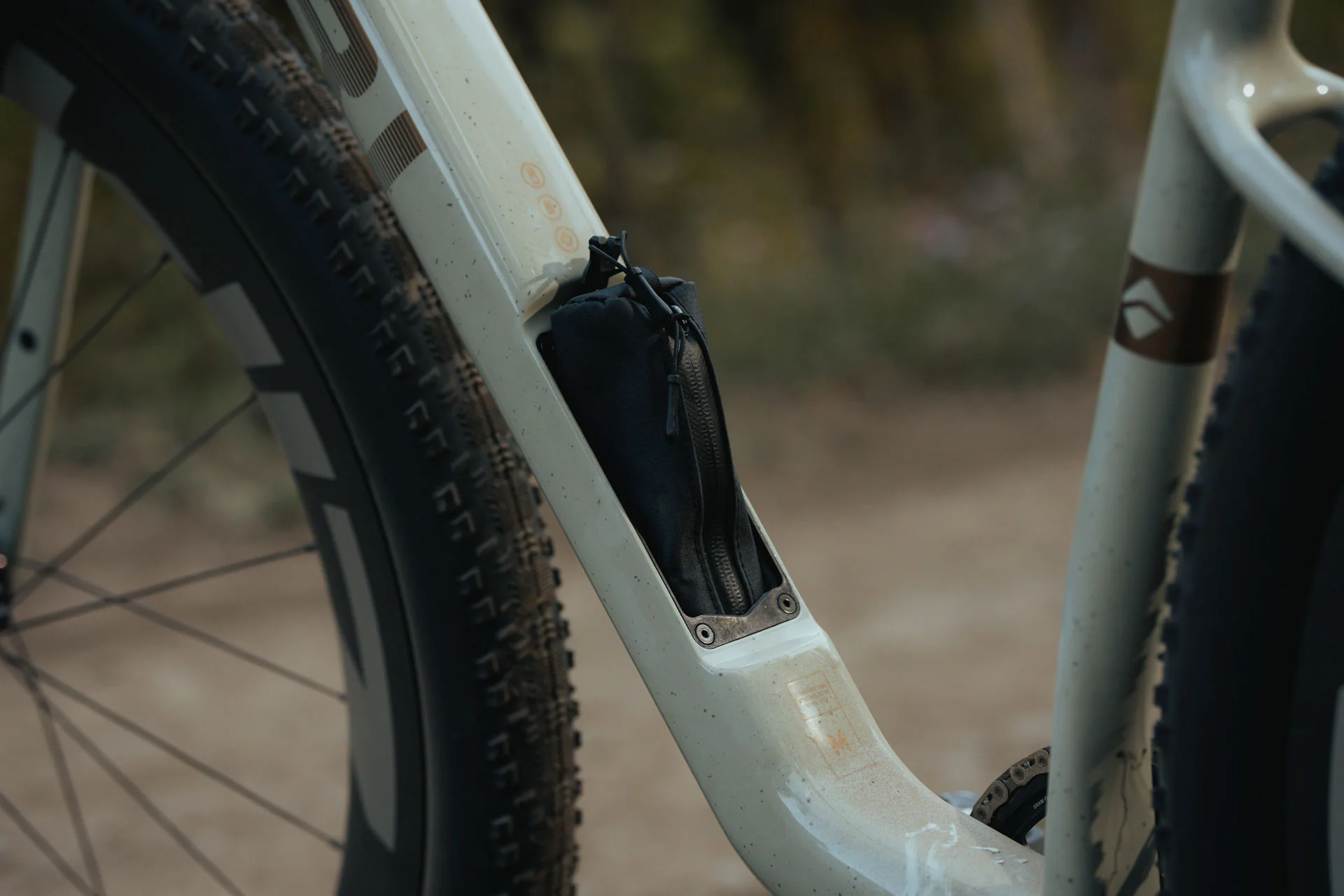 Ari Cache Storage Bag - Image 4